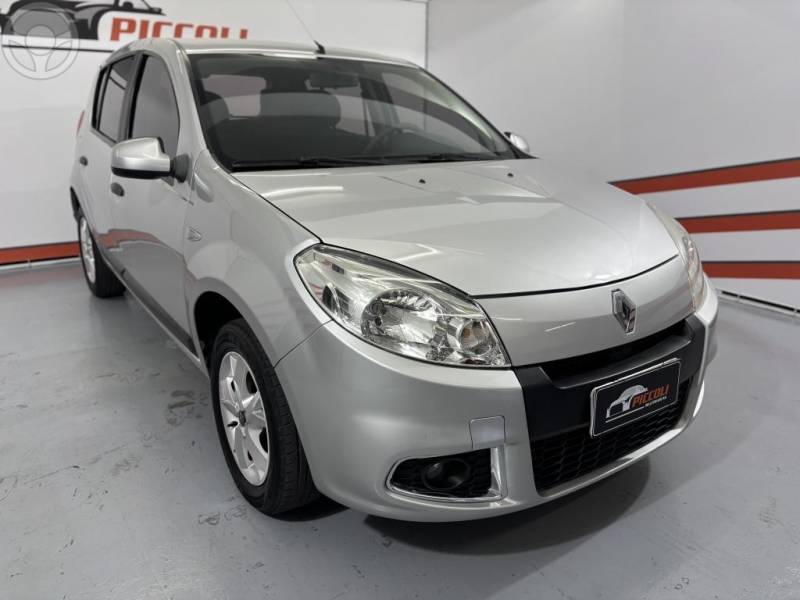 RENAULT - SANDERO 1.6 EXPRESSION 16V FLEX 4P MANUAL - 2011/2012 - PRATA - R$ 34.500,00