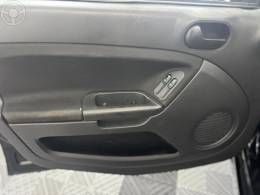 FORD - FIESTA 1.0 MPI HATCH 8V FLEX 4P MANUAL - 2012/2013 - PRETA - R$ 30.900,00