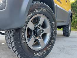 SUZUKI - JIMNY 1.3 4ALL 4X4 16V 2P MANUAL - 2018/2019 - AMARELA - R$ 88.900,00