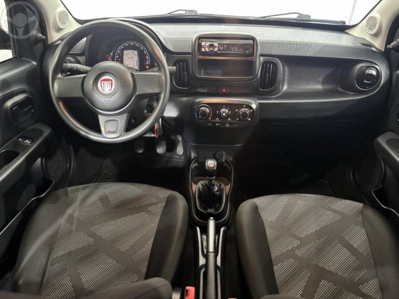 FIAT - MOBI 1.0 8V EVO FLEX LIKE. MANUAL - 2018/2019 - PRETA - R$ 45.900,00